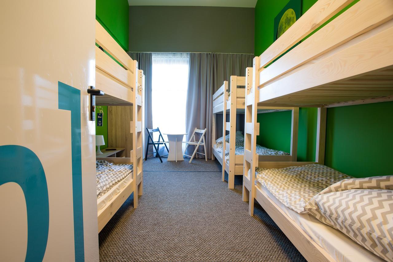 Moon Hostel 波兹南 外观 照片