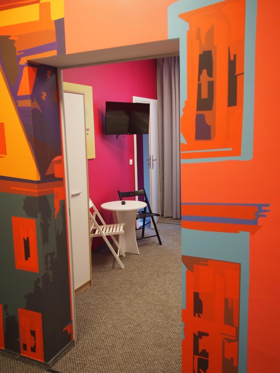 Moon Hostel 波兹南 外观 照片